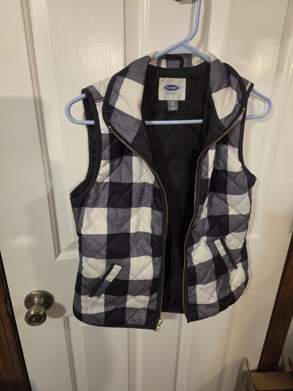 Old Navy Black and White Plaid Quilted Vest